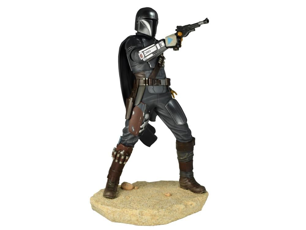 Star Wars Premier Collection The Mandalorian (MK3) Limited Edition Statue Gallery Image 4