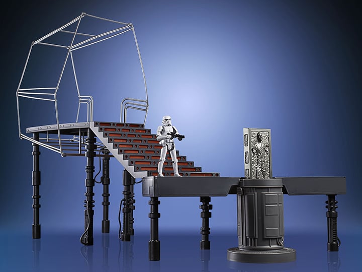 Star Wars: The Vintage Collection Carbon-Freezing Chamber Playset Gallery Image 1