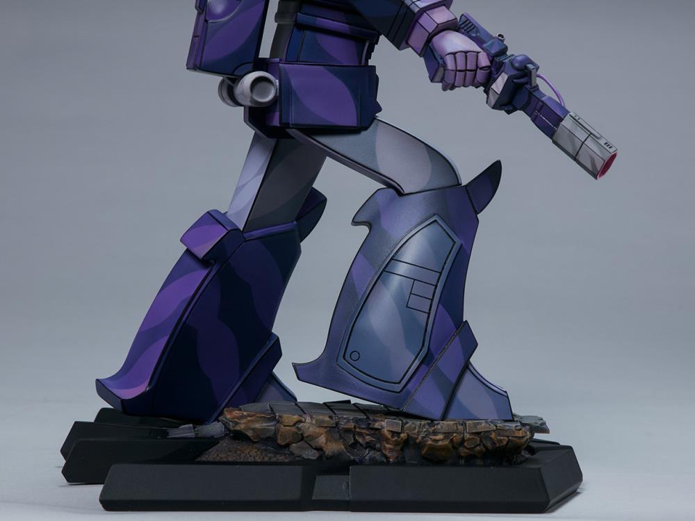 Transformers Classic Scale Shockwave Limited Edition Statue Gallery Image 15