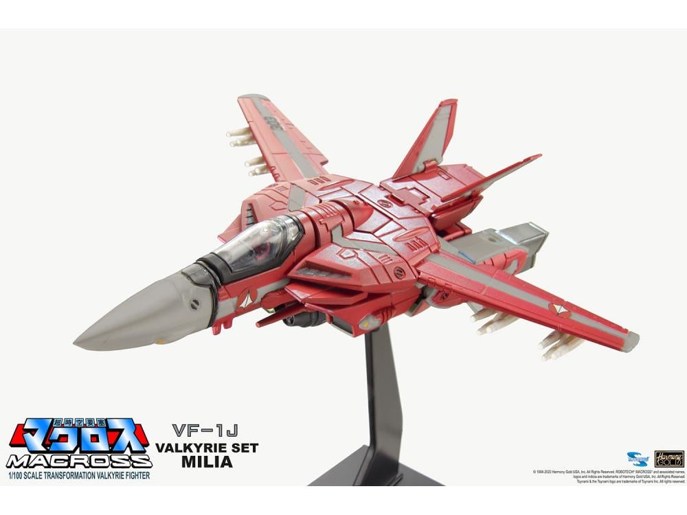 Macross Saga Retro Transformable Collection VF-1J Milia Valkyrie 1/100 Scale Figure Gallery Image 6