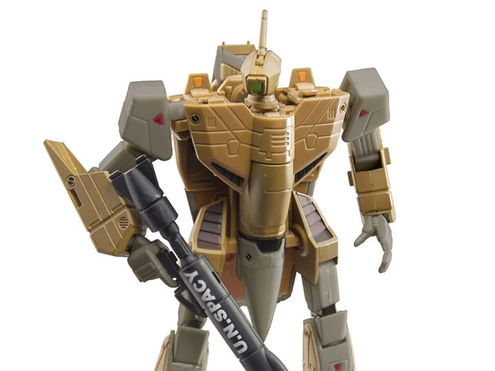 Macross Saga Retro Transformable Collection VF-1A Standard Valkyrie 1/100 Scale Figure Gallery Image 1