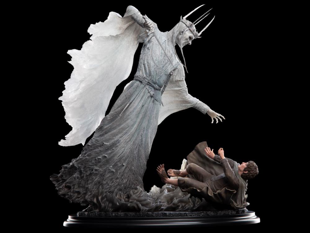 The Lord of the Rings The Witch-King & Frodo at Weathertop 1/6 Scale Limited Edition Statue Gallery Image 3