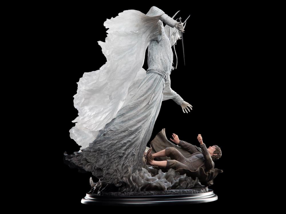 The Lord of the Rings The Witch-King & Frodo at Weathertop 1/6 Scale Limited Edition Statue Gallery Image 6