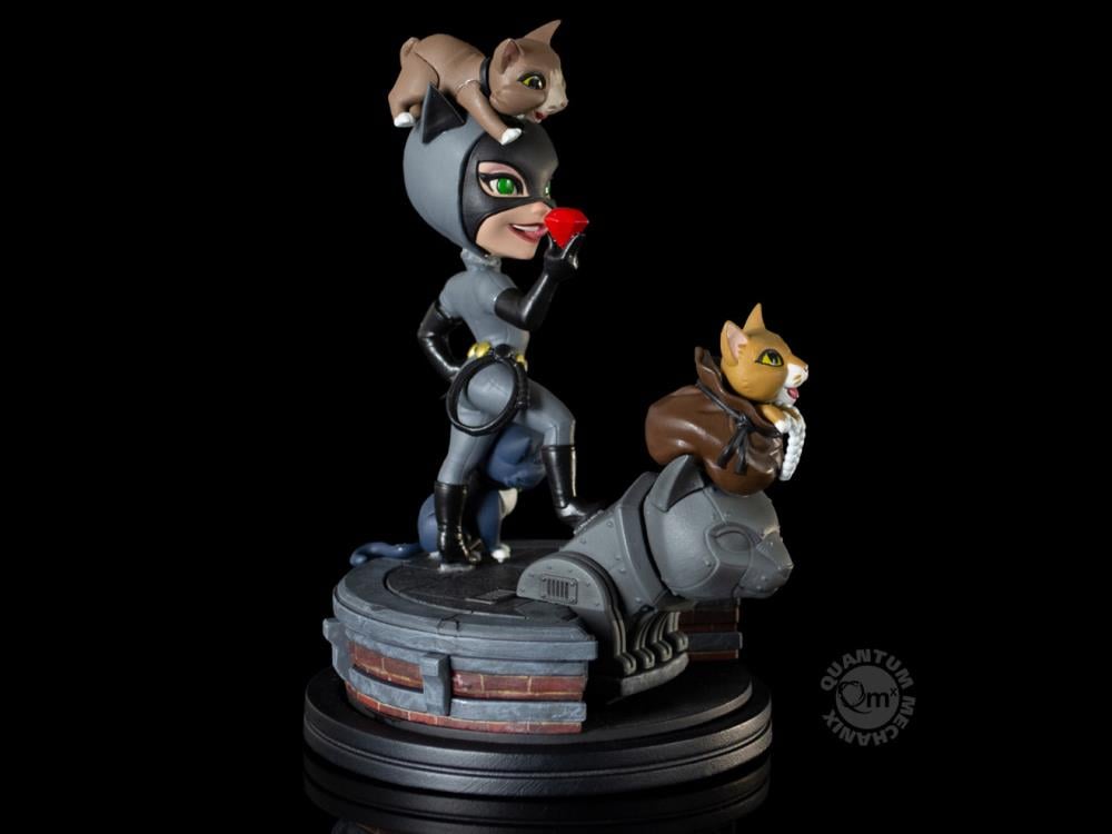 Batman: The Animated Series Q-Fig Elite Catwoman Diorama Gallery Image 8