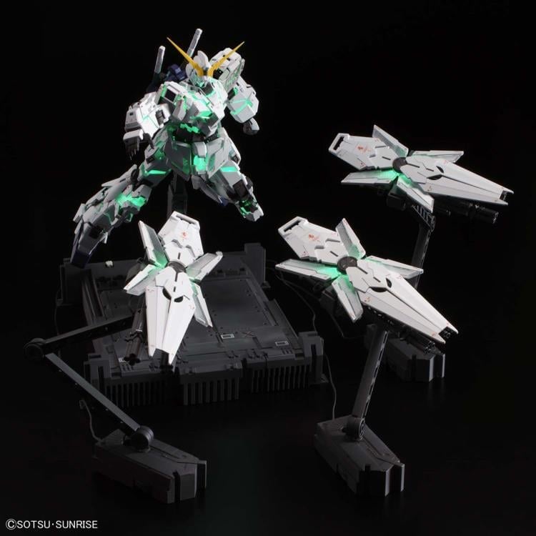 Mobile Suit Gundam Unicorn MGEX RX-0 Unicorn Gundam (Ka Ver.) 40th Anniversary 1/100 Scale Model Kit Gallery Image 4