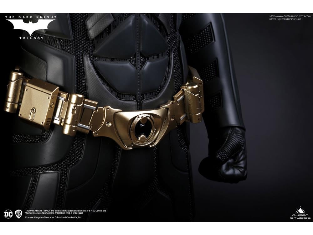 The Dark Knight Batman 1/3 Scale Statue Gallery Image 12
