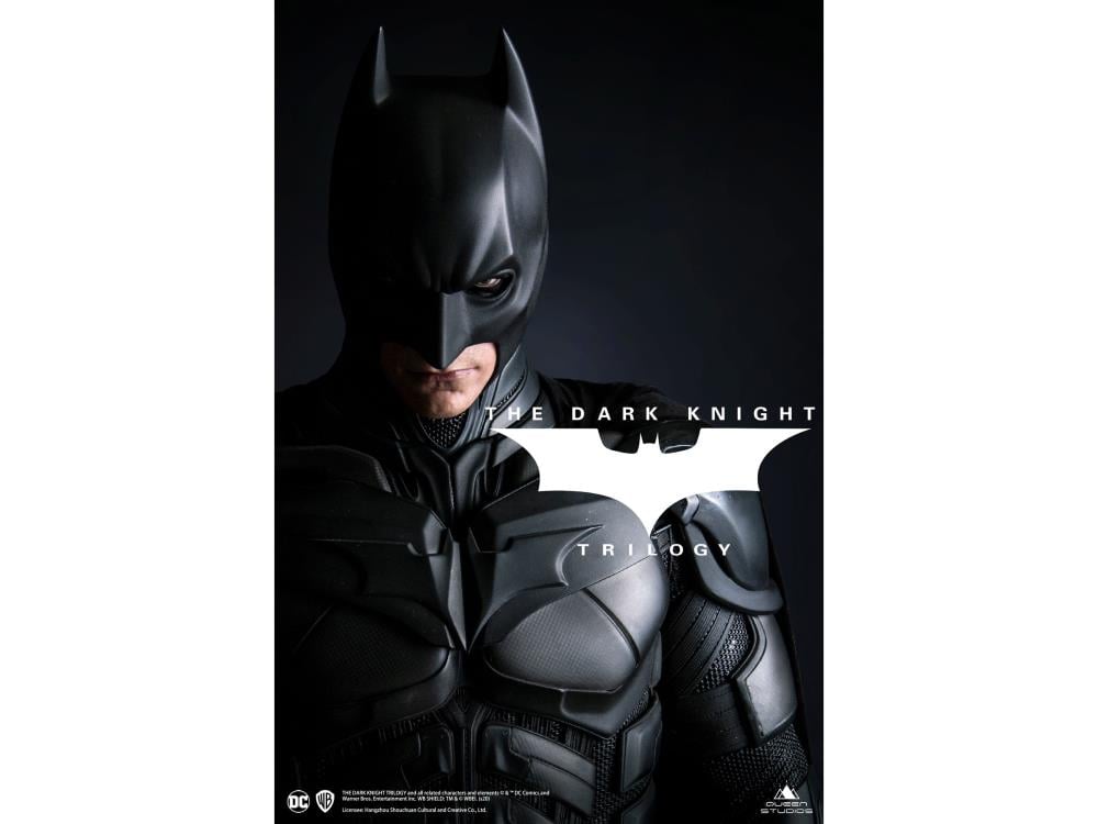 The Dark Knight Batman 1/3 Scale Statue Gallery Image 9