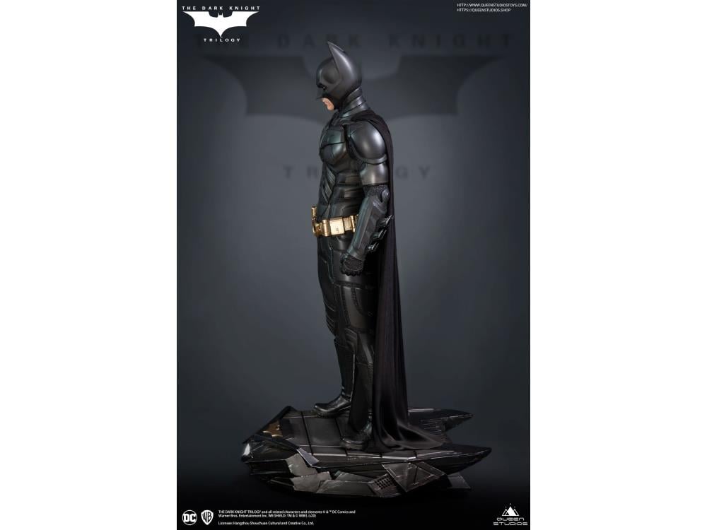The Dark Knight Batman 1/3 Scale Statue Gallery Image 4
