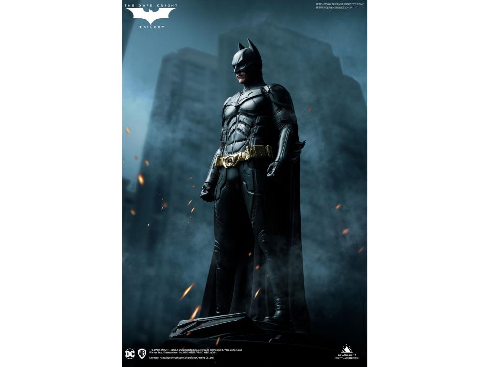 The Dark Knight Batman 1/3 Scale Statue Gallery Image 5