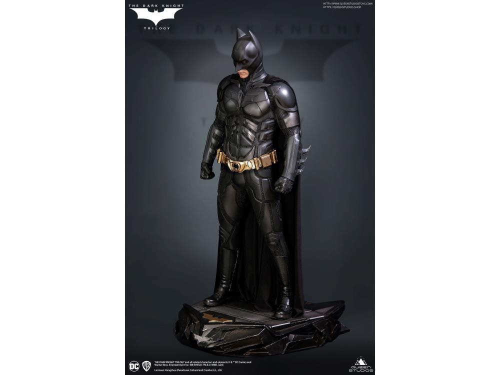 The Dark Knight Batman 1/3 Scale Statue Gallery Image 3
