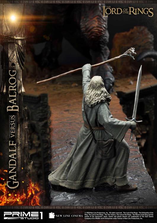 The Lord of the Rings Premium Masterline Gandalf Versus Balrog Limited Edition Statue Gallery Image 13