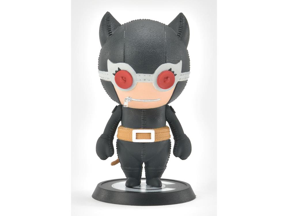 DC Comics Cutie1 Catwoman Figure Gallery Image 3
