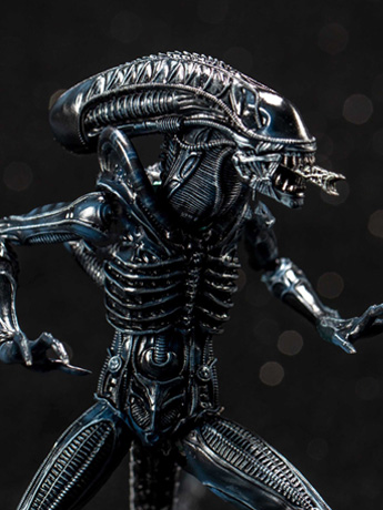 Aliens Blue Alien Warrior 1:18 Scale PX Previews Exclusive Action Figure Gallery Image 2