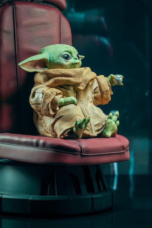 Star Wars The Mandalorian The Child In Chair 1/2 Scale Statue Gallery Image 6