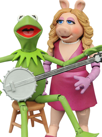The Muppets Select Best of Series Kermit & Piggy Action Figure Two-Pack Gallery Image 2