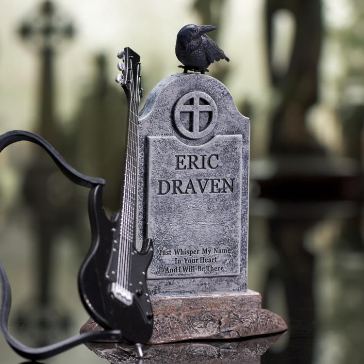The Crow Deluxe Figure Gallery Image 5