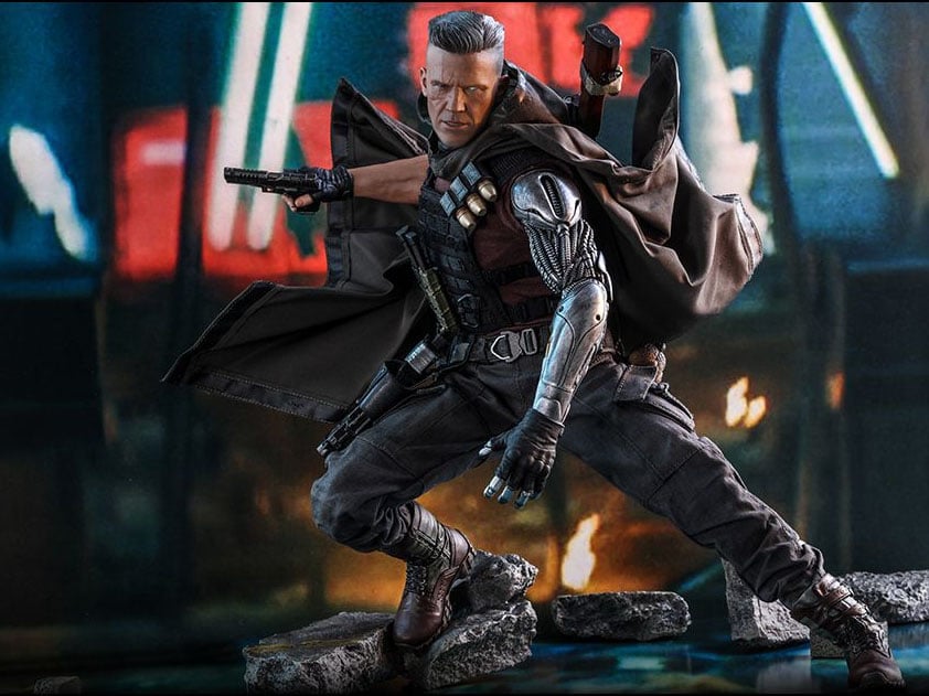 Deadpool 2 MMS583 Cable 1/6th Scale Collectible Figure Gallery Image 4