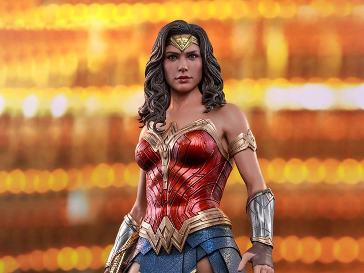 Wonder Woman 1984 MMS584 Wonder Woman 1/6 Scale Figure Gallery Image 1
