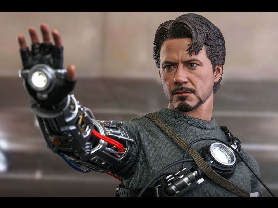 Iron Man MMS582 Tony Stark (Mech Test Ver.) Deluxe 1/6th Scale Collectible Figure Gallery Image 10