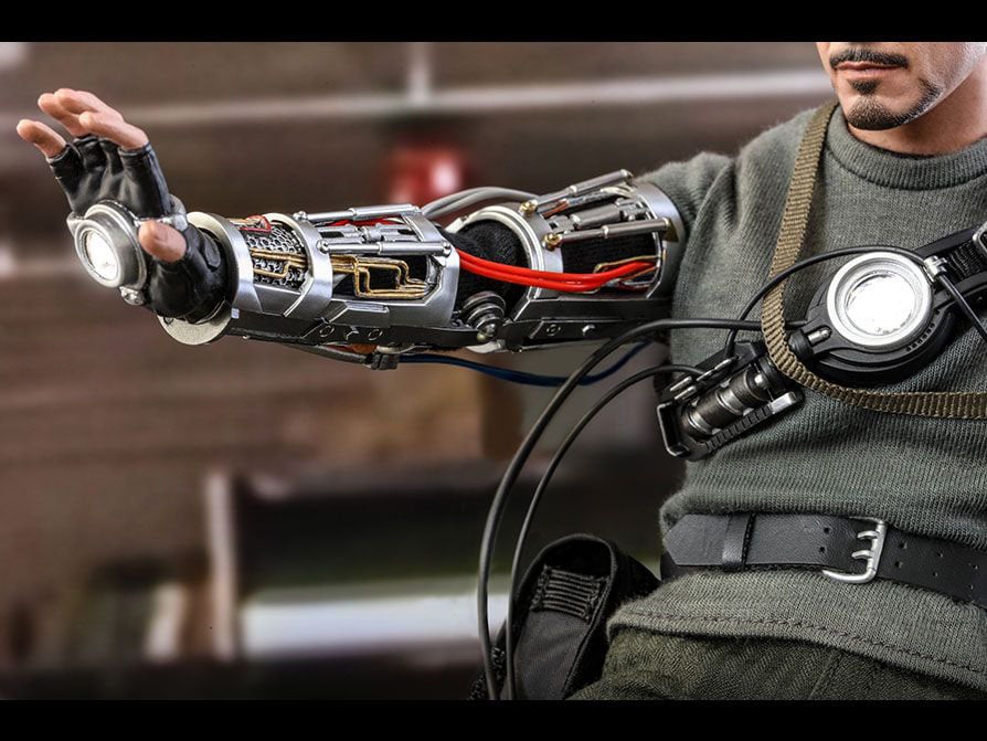 Iron Man MMS582 Tony Stark (Mech Test Ver.) Deluxe 1/6th Scale Collectible Figure Gallery Image 11