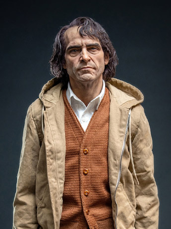 Joker Hyperreal Arthur Fleck 1/3 Scale Statue Gallery Image 2