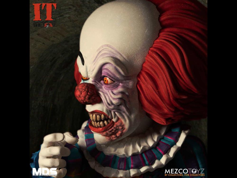 IT (1990) Mezco Designer Series Deluxe Pennywise Gallery Image 9