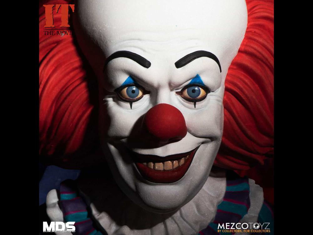 IT (1990) Mezco Designer Series Deluxe Pennywise Gallery Image 5