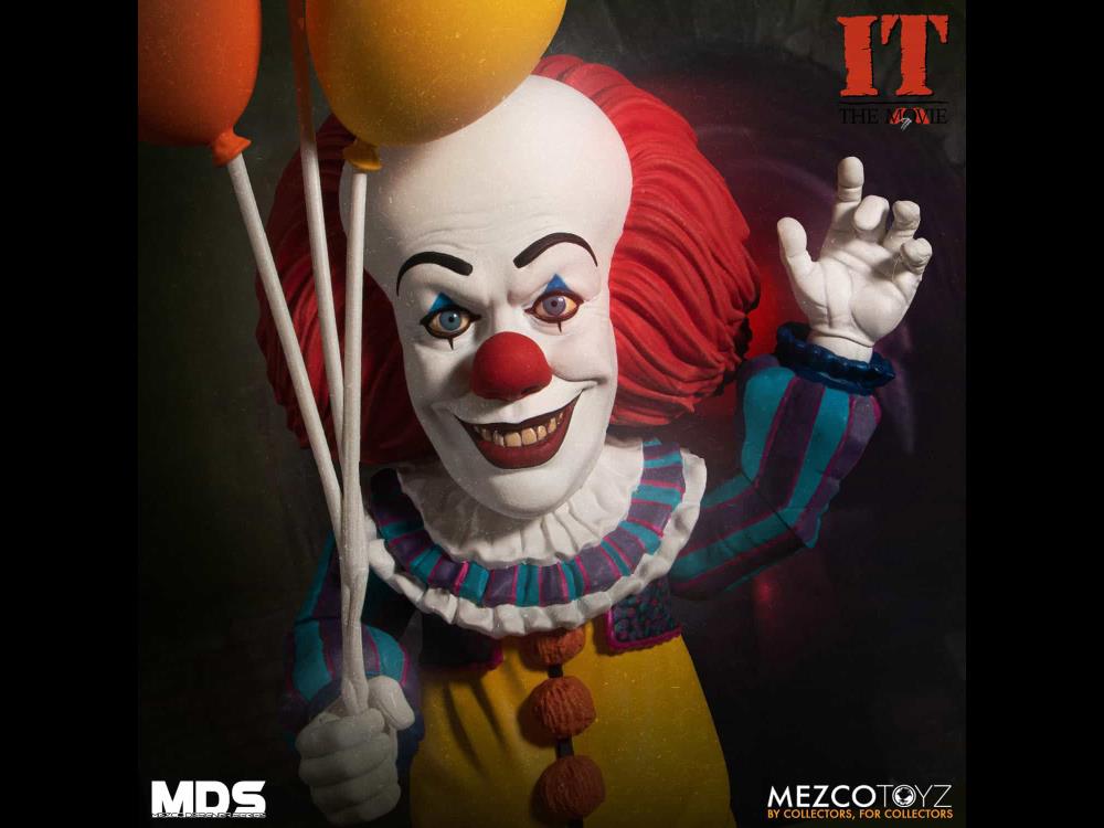 IT (1990) Mezco Designer Series Deluxe Pennywise Gallery Image 4