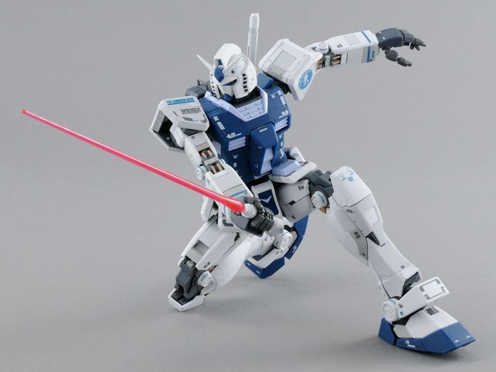 Gundam MG 1/100 RX-78-2 Gundam Ver.3.0 [Gundam Base Color] (The Gundam Base Limited) Exclusive Model Kit Gallery Image 6