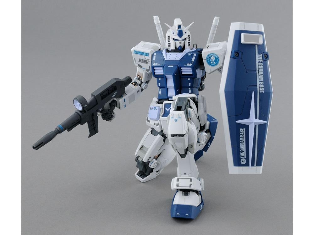 Gundam MG 1/100 RX-78-2 Gundam Ver.3.0 [Gundam Base Color] (The Gundam Base Limited) Exclusive Model Kit Gallery Image 5