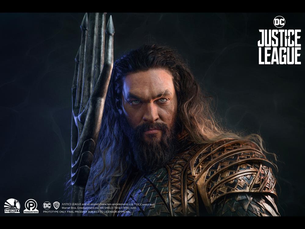 Justice League Aquaman Limited Edition Bust Gallery Image 12