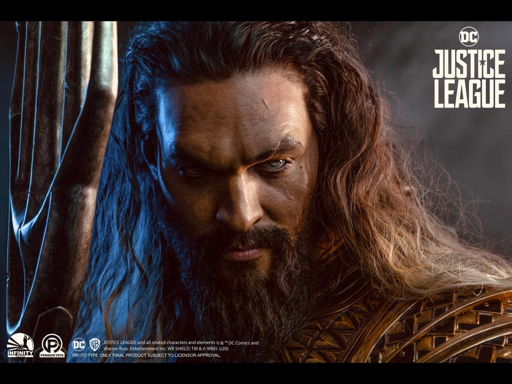 Justice League Aquaman Limited Edition Bust Gallery Image 9