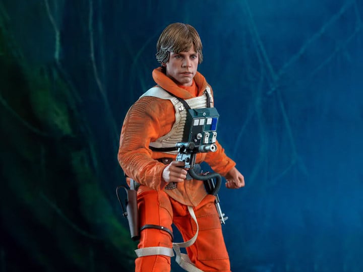 Star Wars: The Empire Strikes Back 40th Anniversary MMS585 Luke Skywalker 1/6 Scale Collectible Figure Gallery Image 1