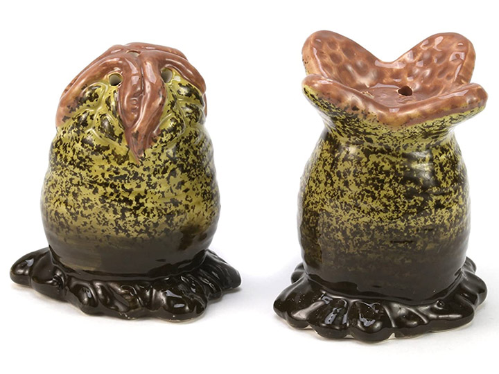 Alien Xenomorph Egg Salt & Pepper Shaker Set Gallery Image 1