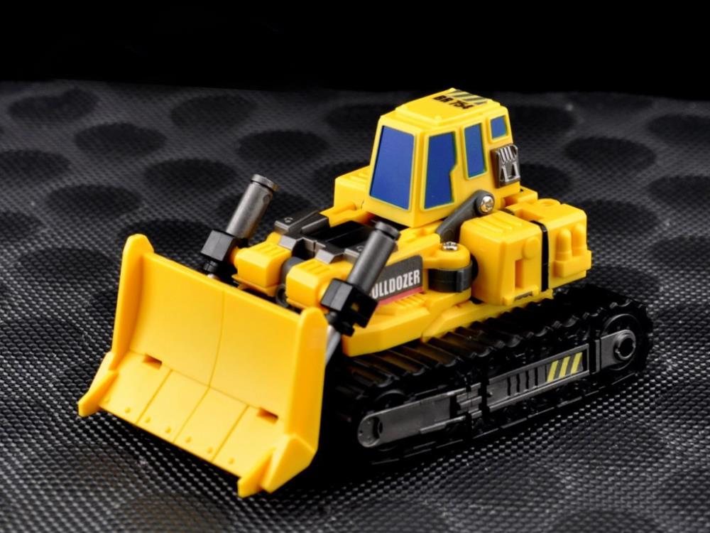 MTC-01A Yellow Giant Set A (Bulldozer & Excavator) Gallery Image 4