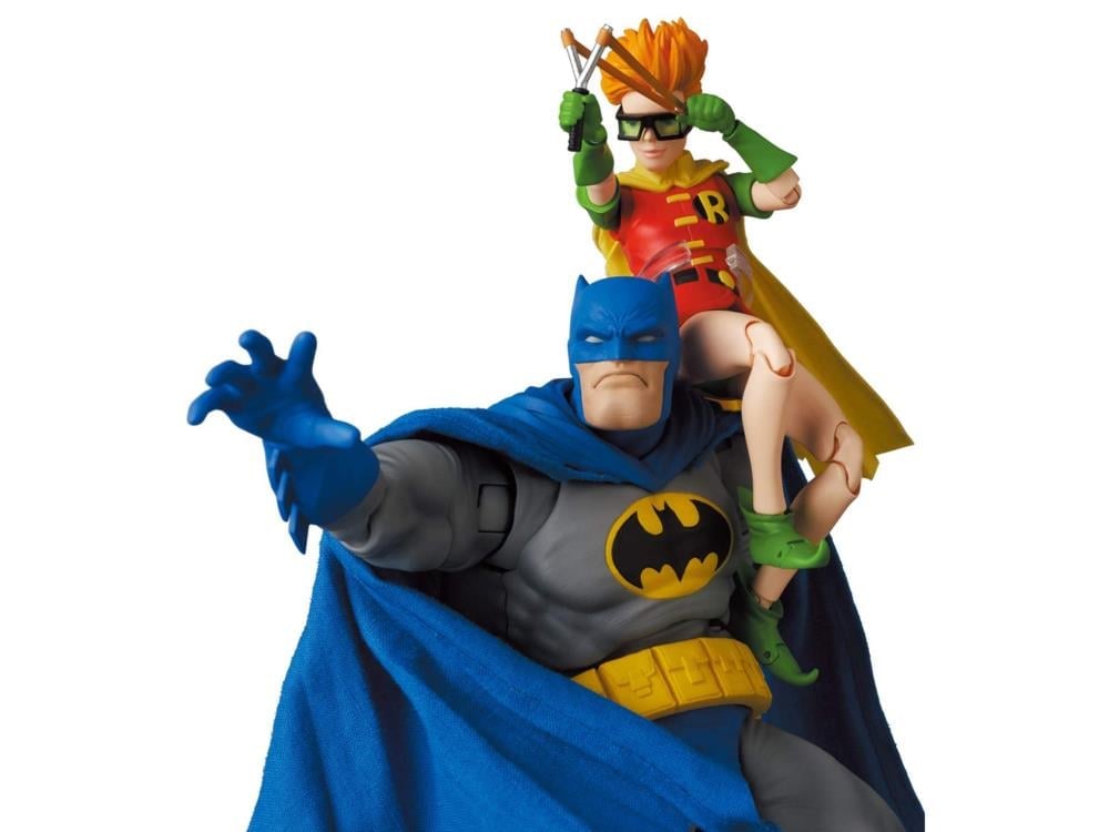 MAFEX No. 139 The Dark Knight Returns Batman & Robin
