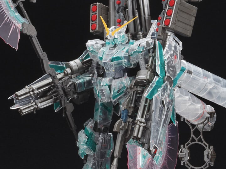 Mobile Suit Gundam Unicorn MG Full Armor Unicorn Gundam (Mechanical Clear Ver.) Exclusive 1/100 Scale Model Kit Gallery Image 1