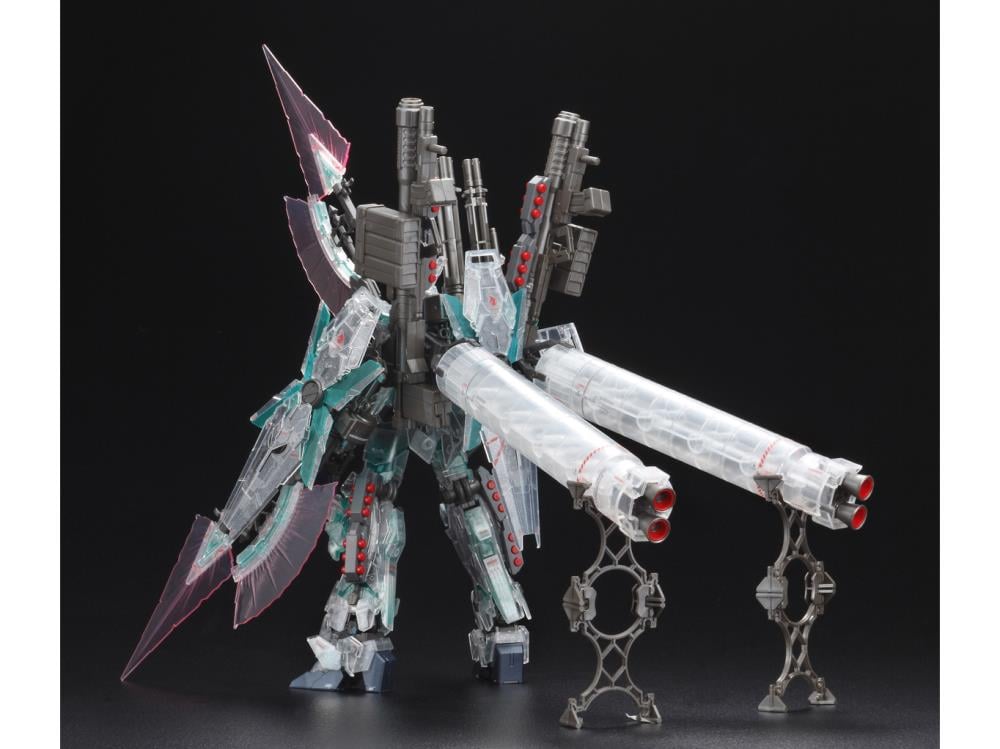 Mobile Suit Gundam Unicorn MG Full Armor Unicorn Gundam (Mechanical Clear Ver.) Exclusive 1/100 Scale Model Kit Gallery Image 4