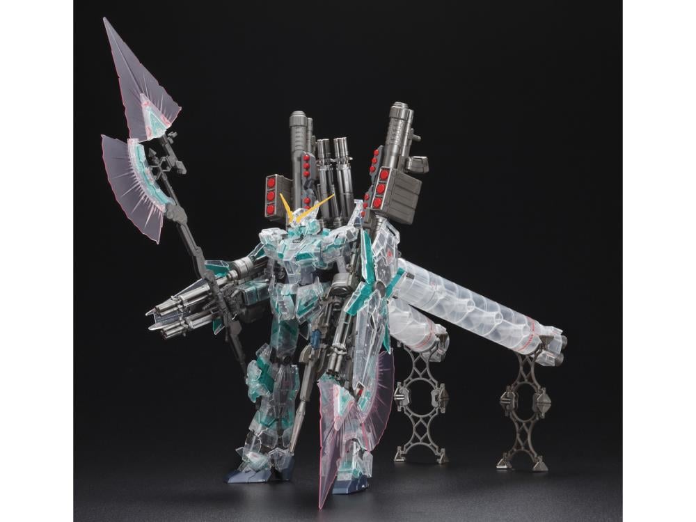 Mobile Suit Gundam Unicorn MG Full Armor Unicorn Gundam (Mechanical Clear Ver.) Exclusive 1/100 Scale Model Kit Gallery Image 3