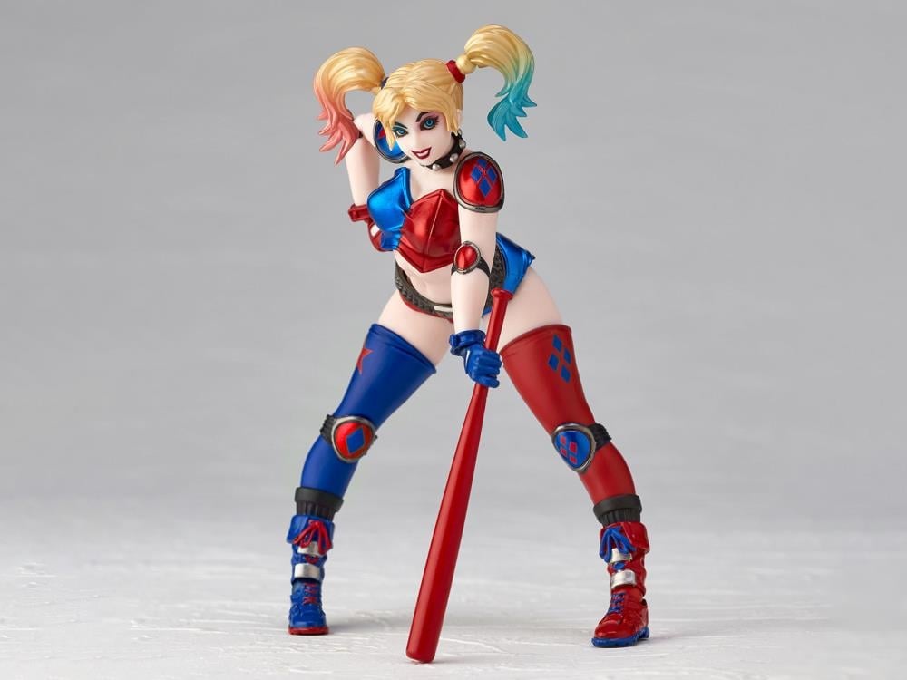 DC Comics Amazing Yamaguchi Revoltech No.015EX Harley Quinn (New Color Ver.) Action Figure Gallery Image 9