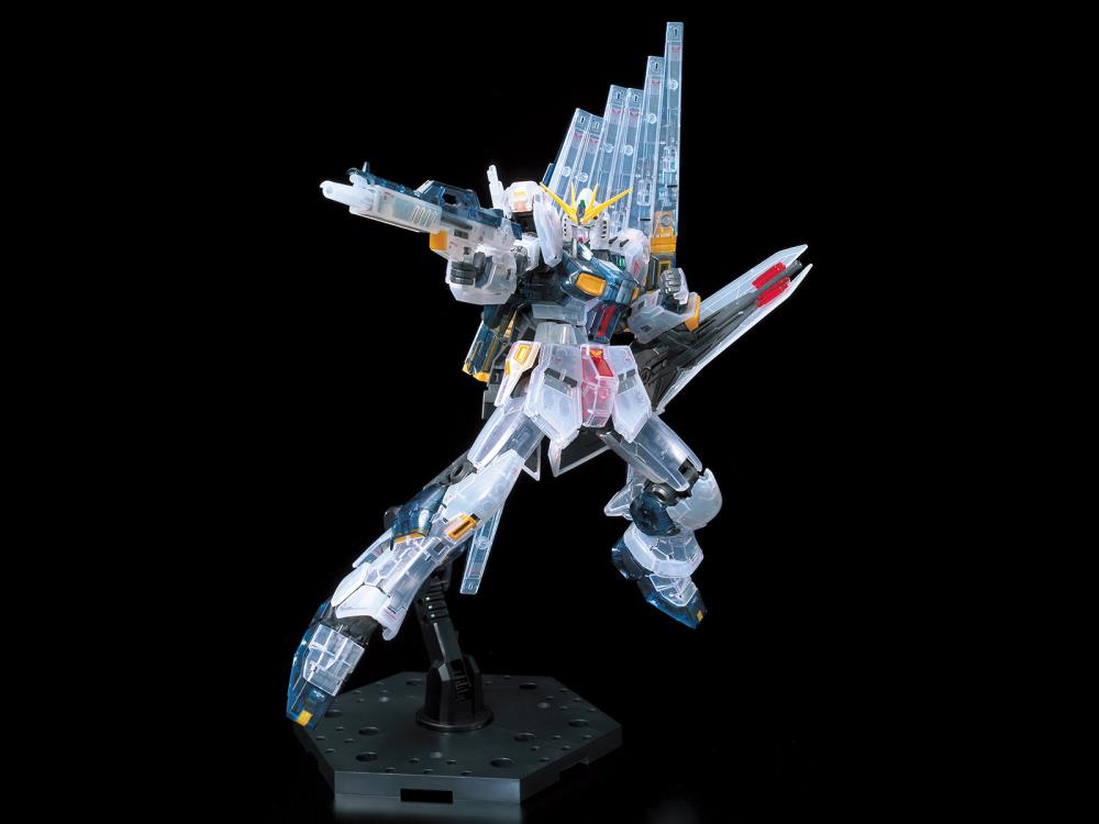 Mobile Suit Gundam: Char's Counterattack RG Nu Gundam (Clear Color) Limited Package Exclusive 1/144 Scale Model Kit Gallery Image 4