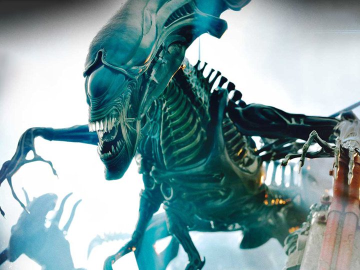 Aliens Premium Masterline Queen Alien Battle Diorama Gallery Image 1