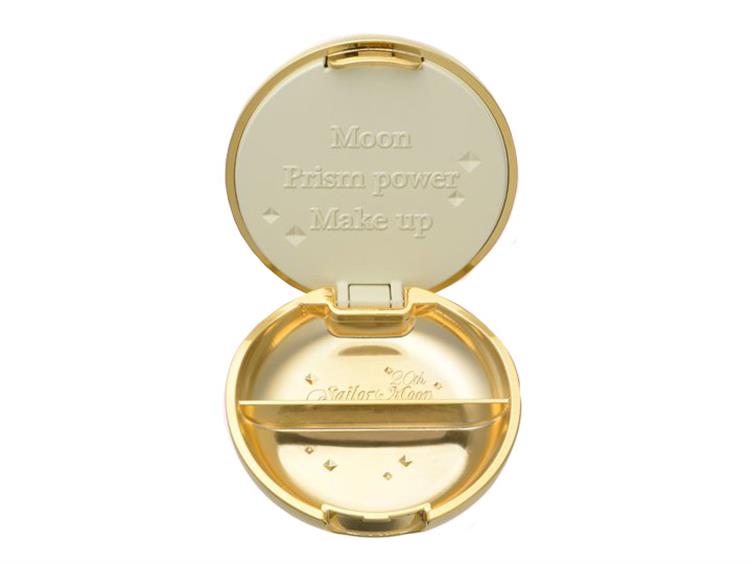 Sailor Moon Moonlight Memory Transformation Brooch Mirror Case Exclusive Gallery Image 3