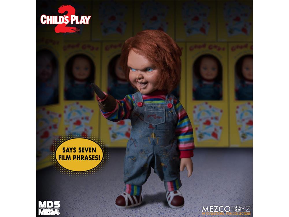 Child's Play 2 Mezco Designer Series Mega Scale Talking Chucky Gallery Image 4