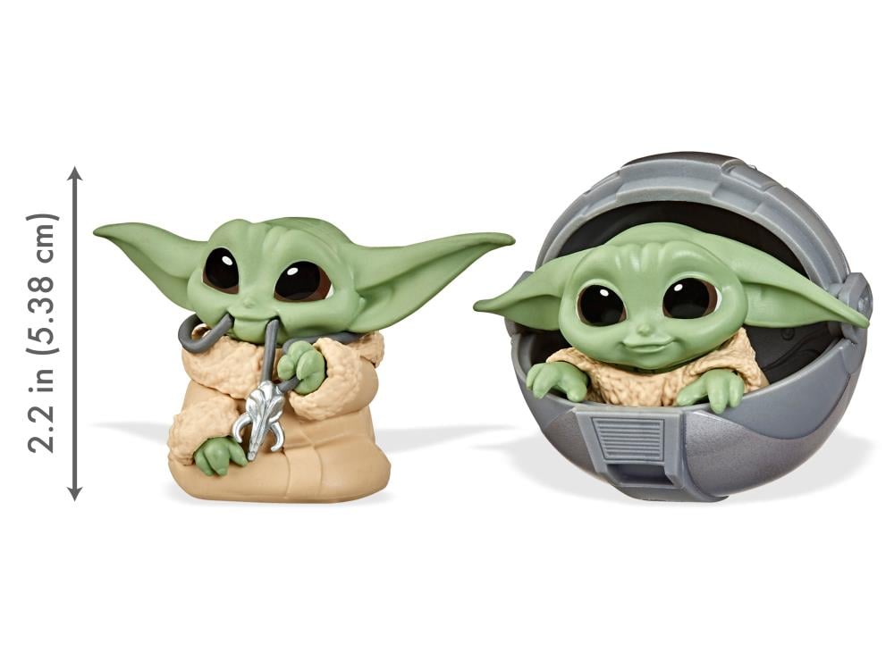 The Mandalorian The Bounty Collection The Child Pram & Mandalorian Necklace Two-Pack Gallery Image 3