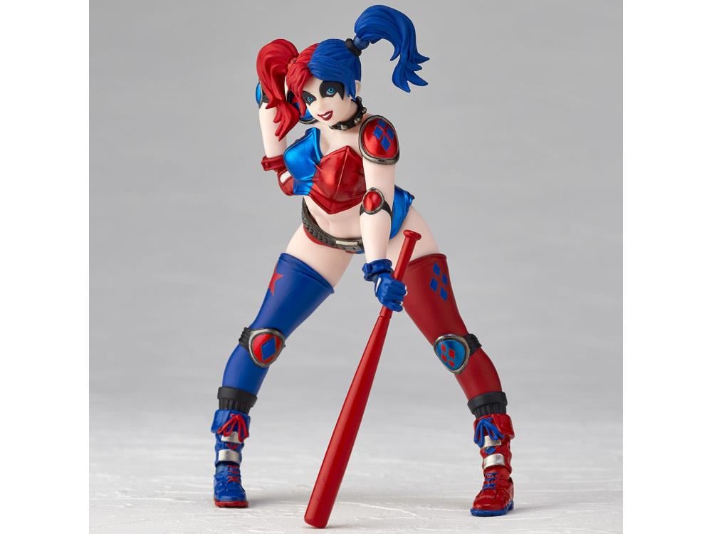 DC Comics Amazing Yamaguchi Revoltech No.015EX-2 Harley Quinn (Red x Blue Twintail Ver.) Exclusive Action Figure Gallery Image 4