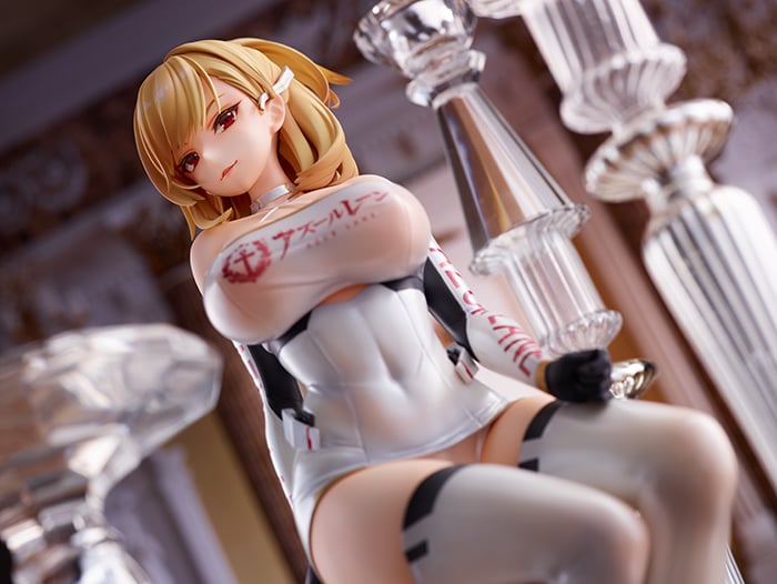 Azur Lane Prince of Wales (The Laureate's Victory Lap) 1/4 Scale Figure Gallery Image 7