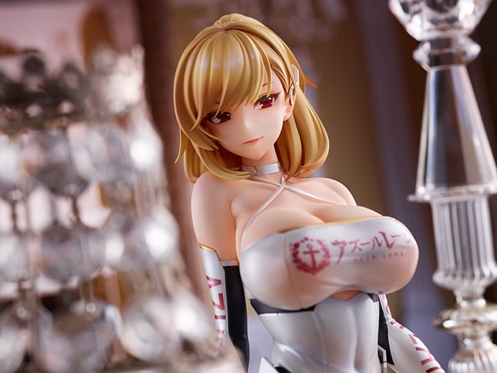 Azur Lane Prince of Wales (The Laureate's Victory Lap) 1/4 Scale Figure Gallery Image 9