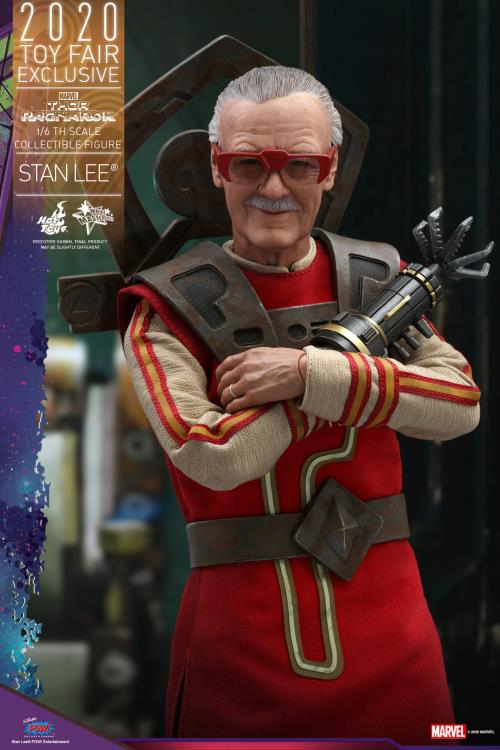 Thor: Ragnarok MMS570 Stan Lee 1/6th Scale Collectible Figure Gallery Image 6