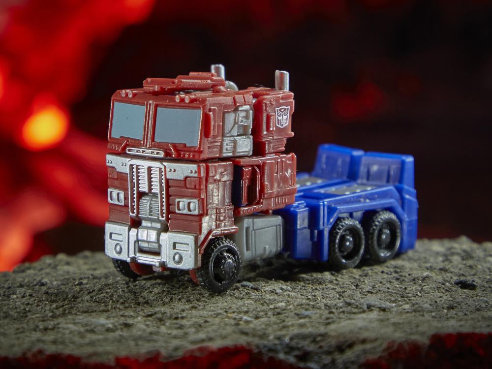 Transformers War for Cybertron: Kingdom Core Set of 3 Figures Gallery Image 4